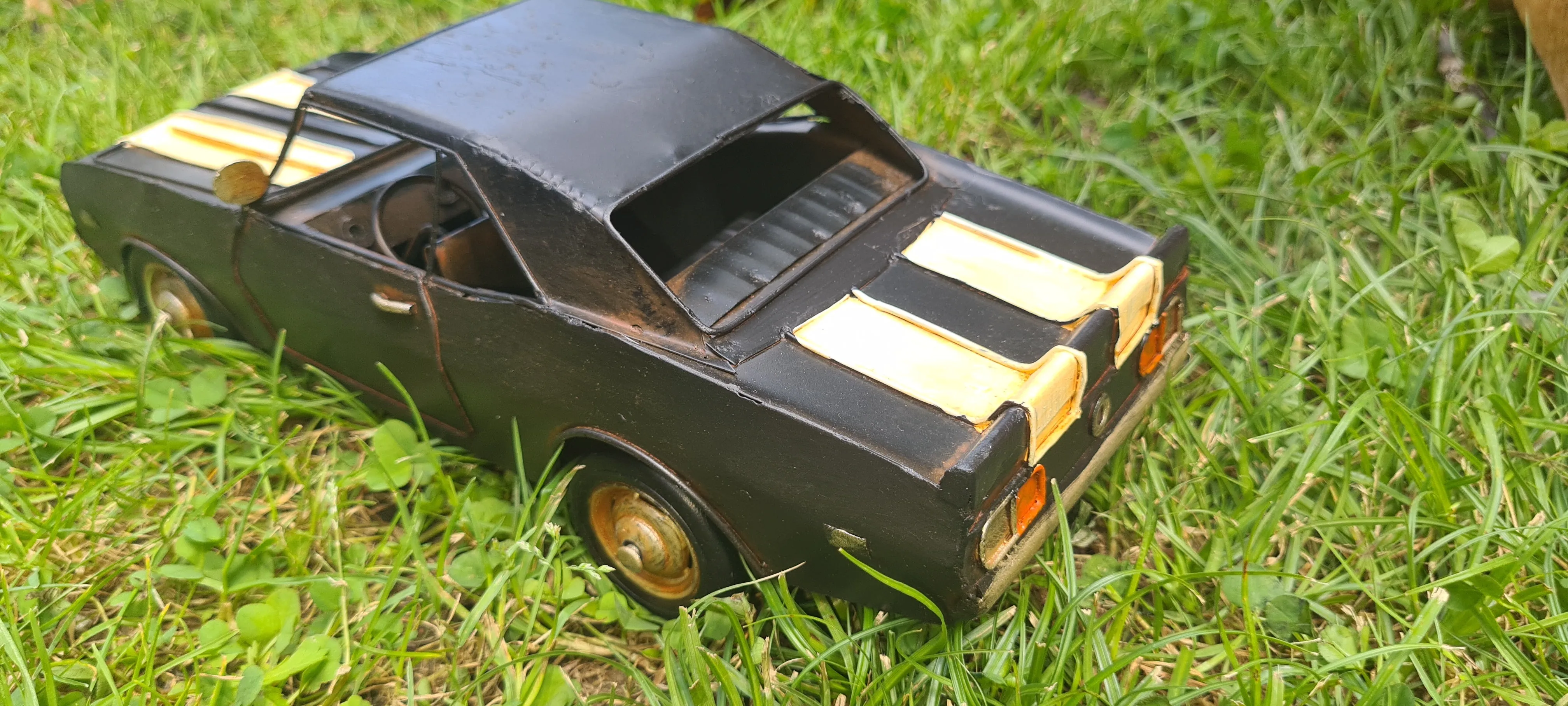 BLACK CAMARO METAL HOT ROD