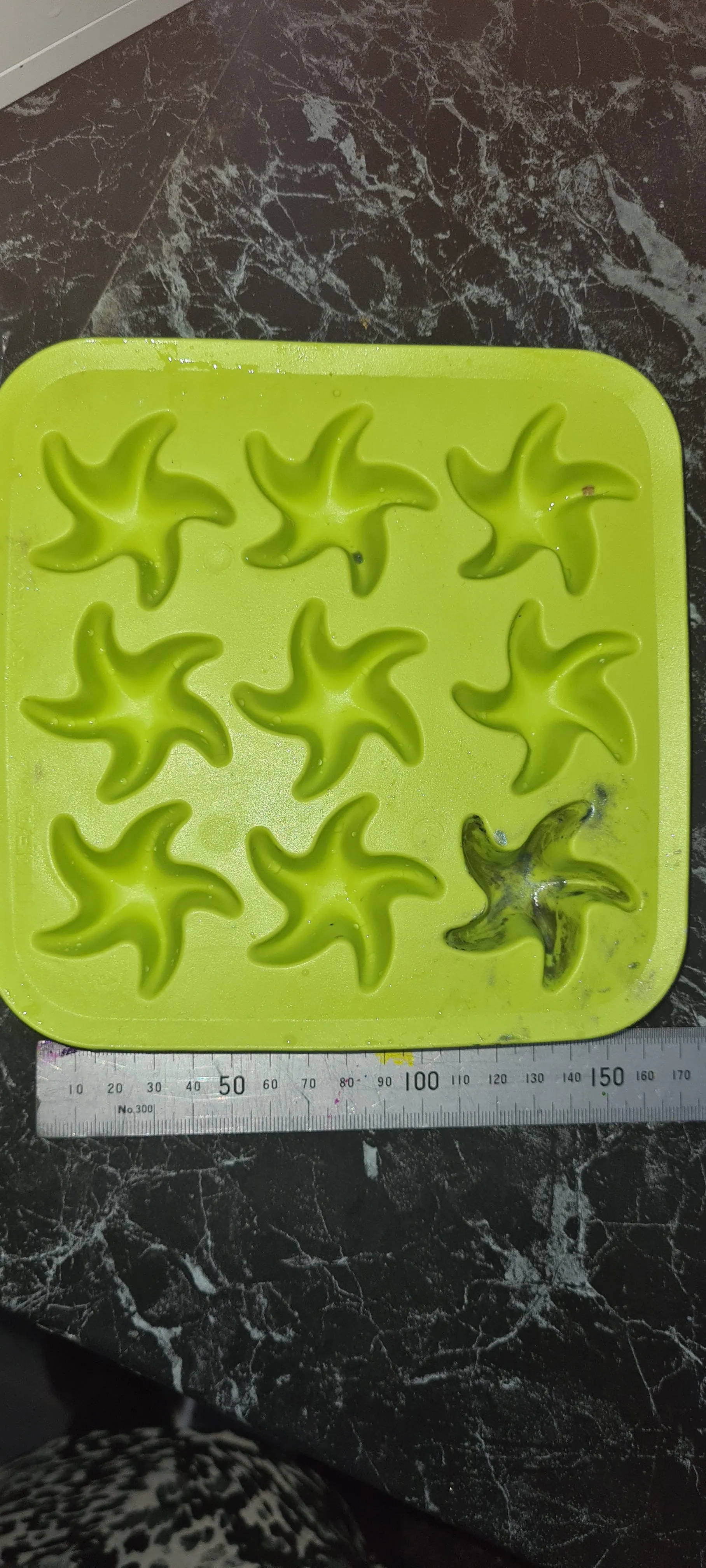 BRAND NEW/USED SILICONE MOLD DE-STASH