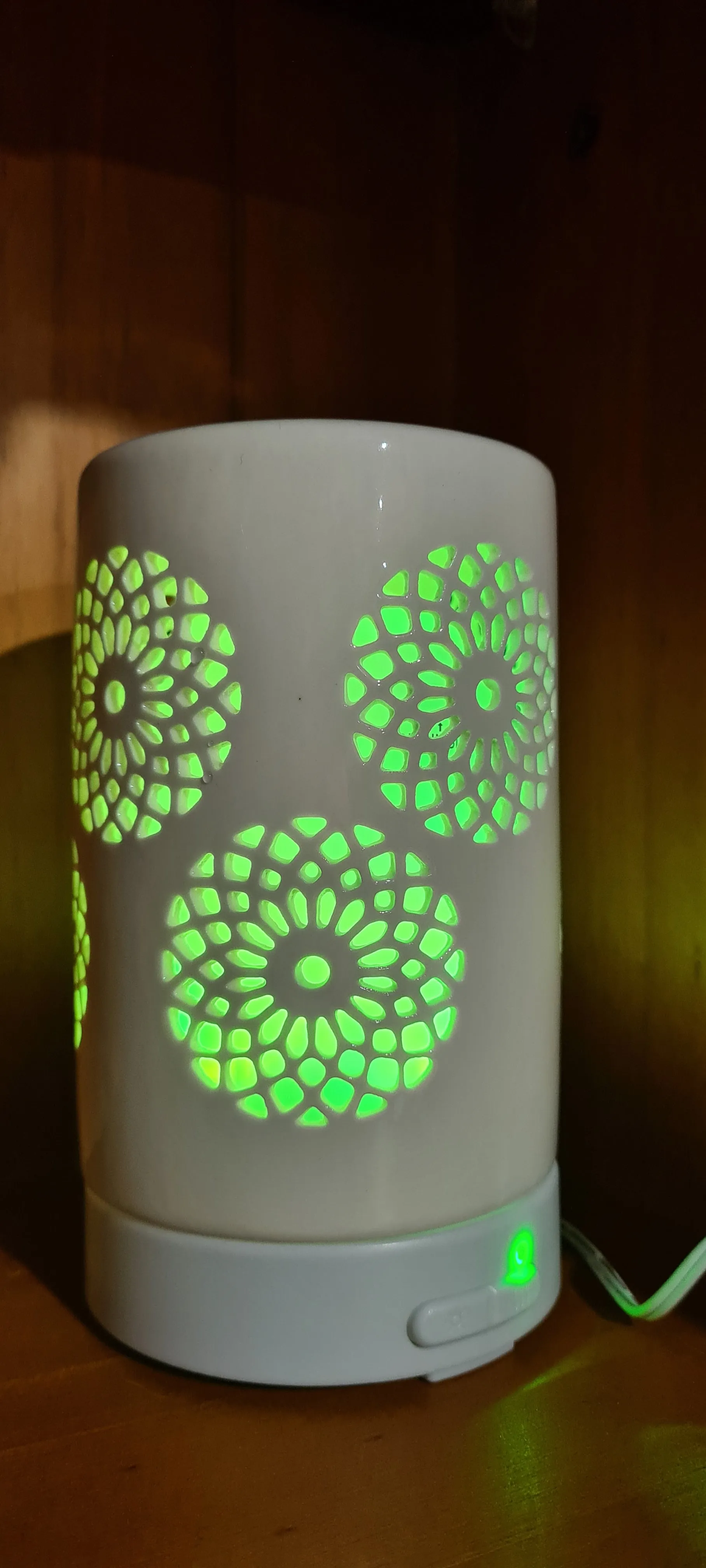 CERAMIC COLOUR CHANGING DIFFUSERS