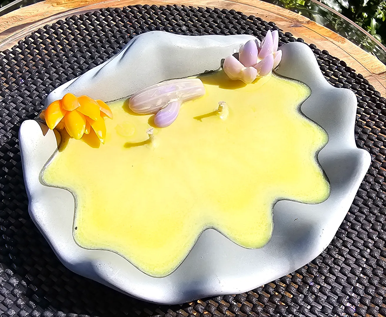 CITRONELLA CONCRETE SHELL CANDLE IN/OUTDOOR