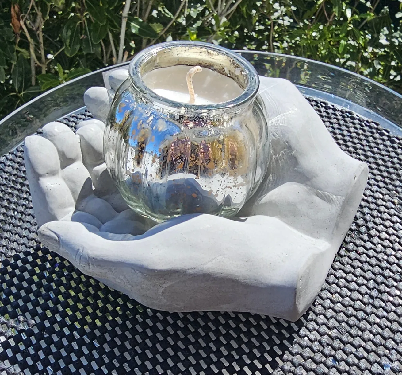CONCRETE CUPPED HANDS & CANDLE in/outdoor
