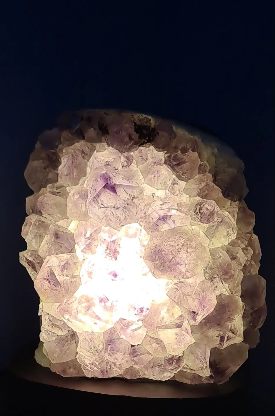 DRUZE AMETHYST CRYSTAL LAMP