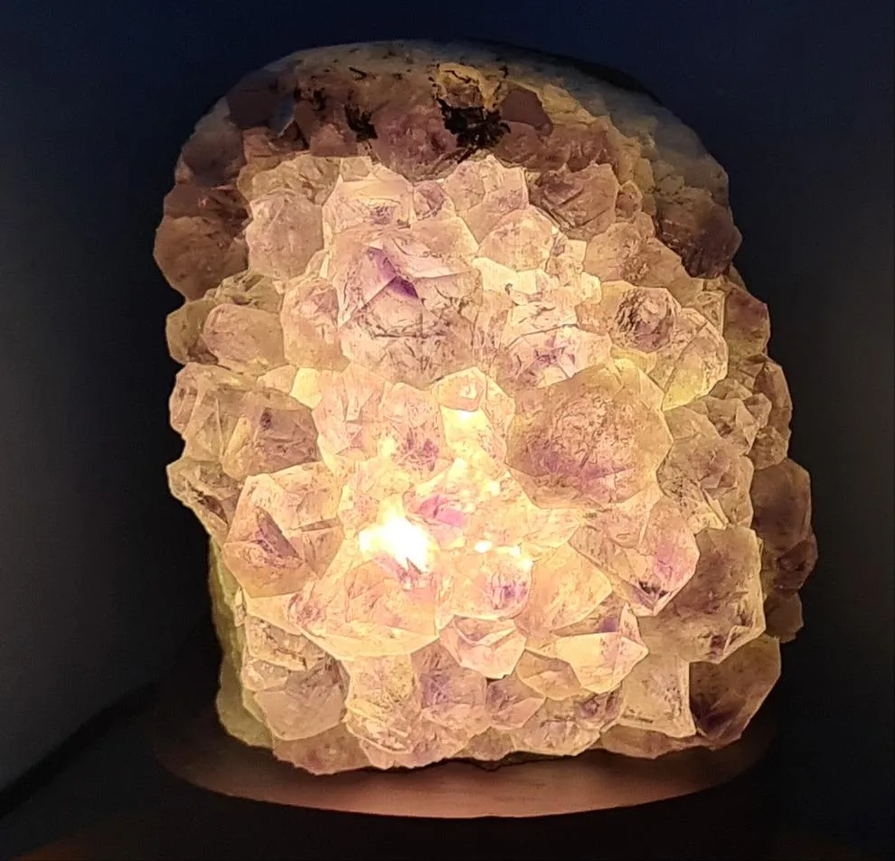 DRUZE AMETHYST CRYSTAL LAMP