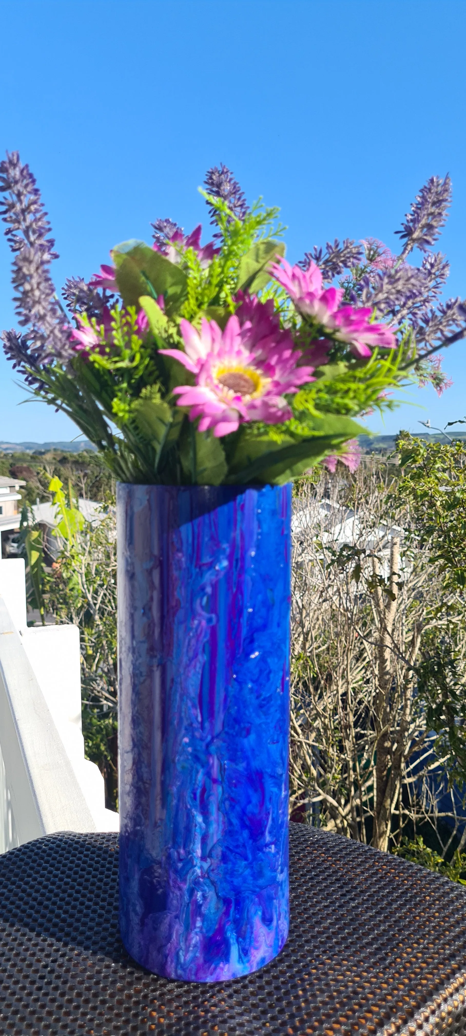 FLUID ART GLASS VASE