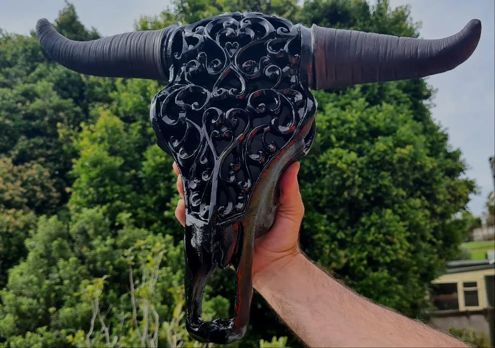 GLOSS BLACK LARGE  CARVED BULL HEAD(painted by me)