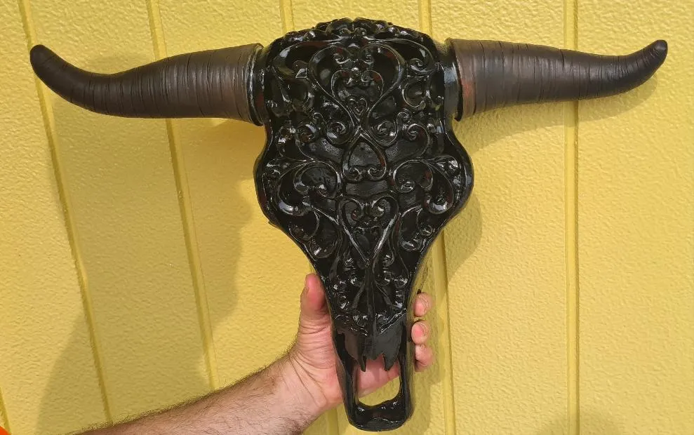 GLOSS BLACK LARGE  CARVED BULL HEAD(painted by me)