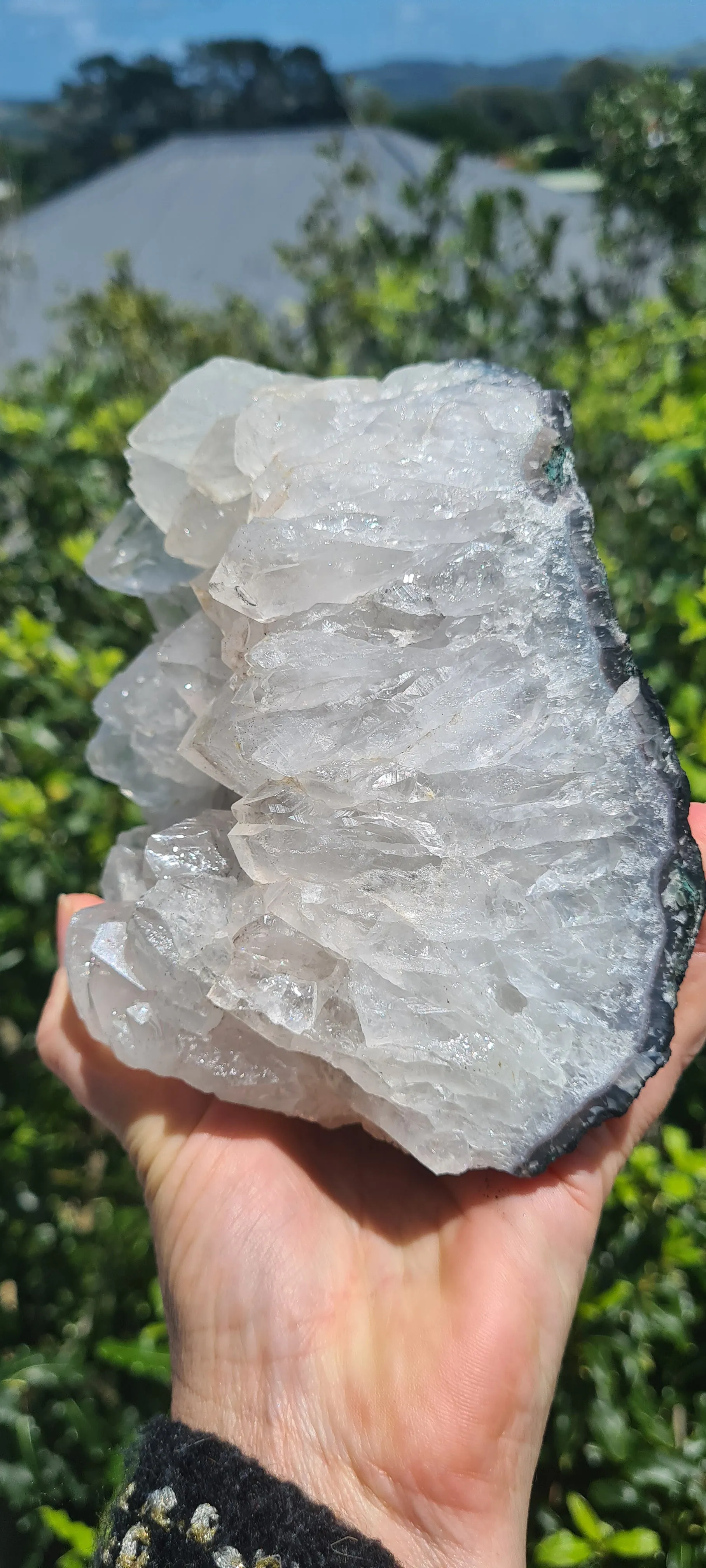 GREEN AMETHYST CUT BASE
