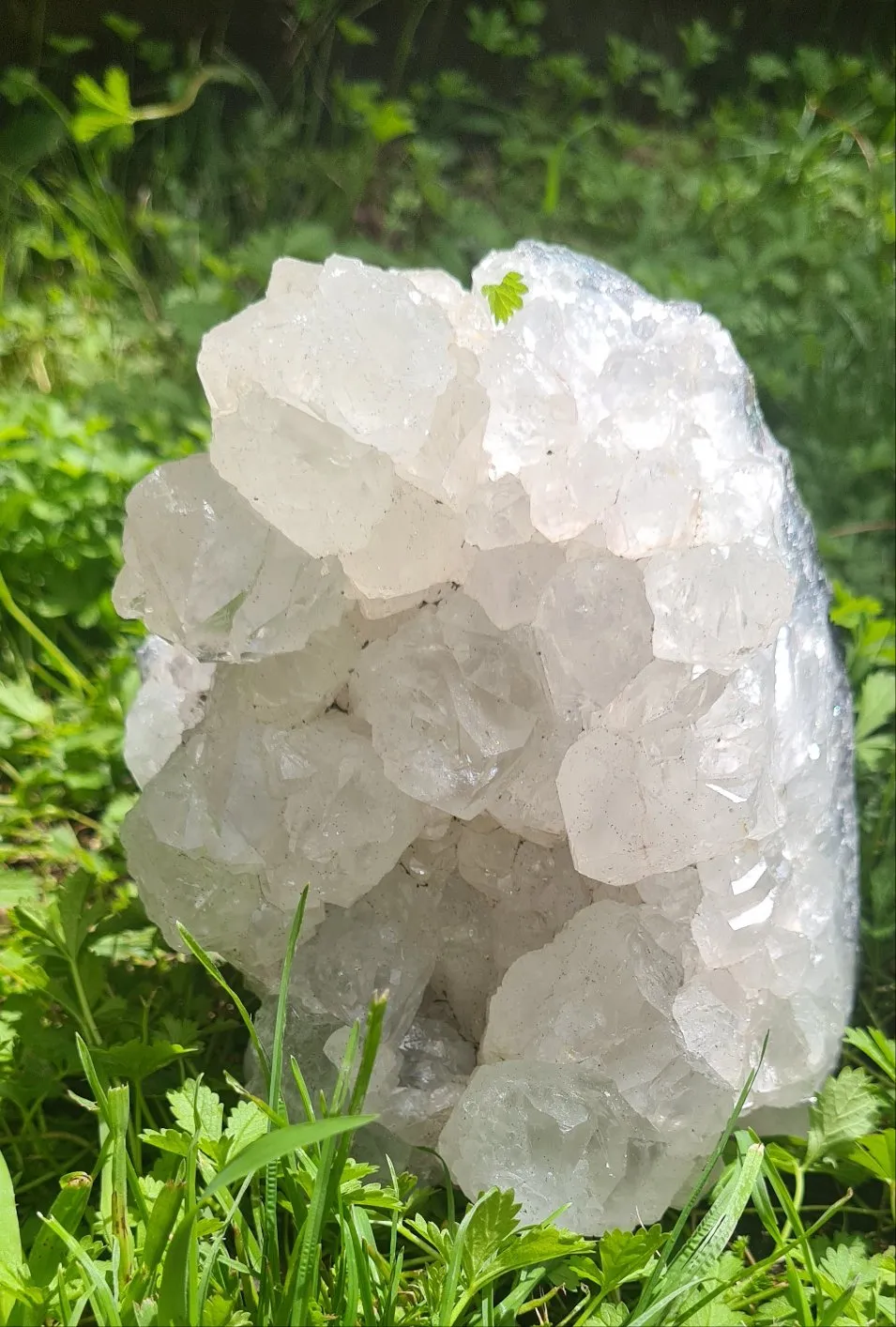 GREEN AMETHYST CUT BASE