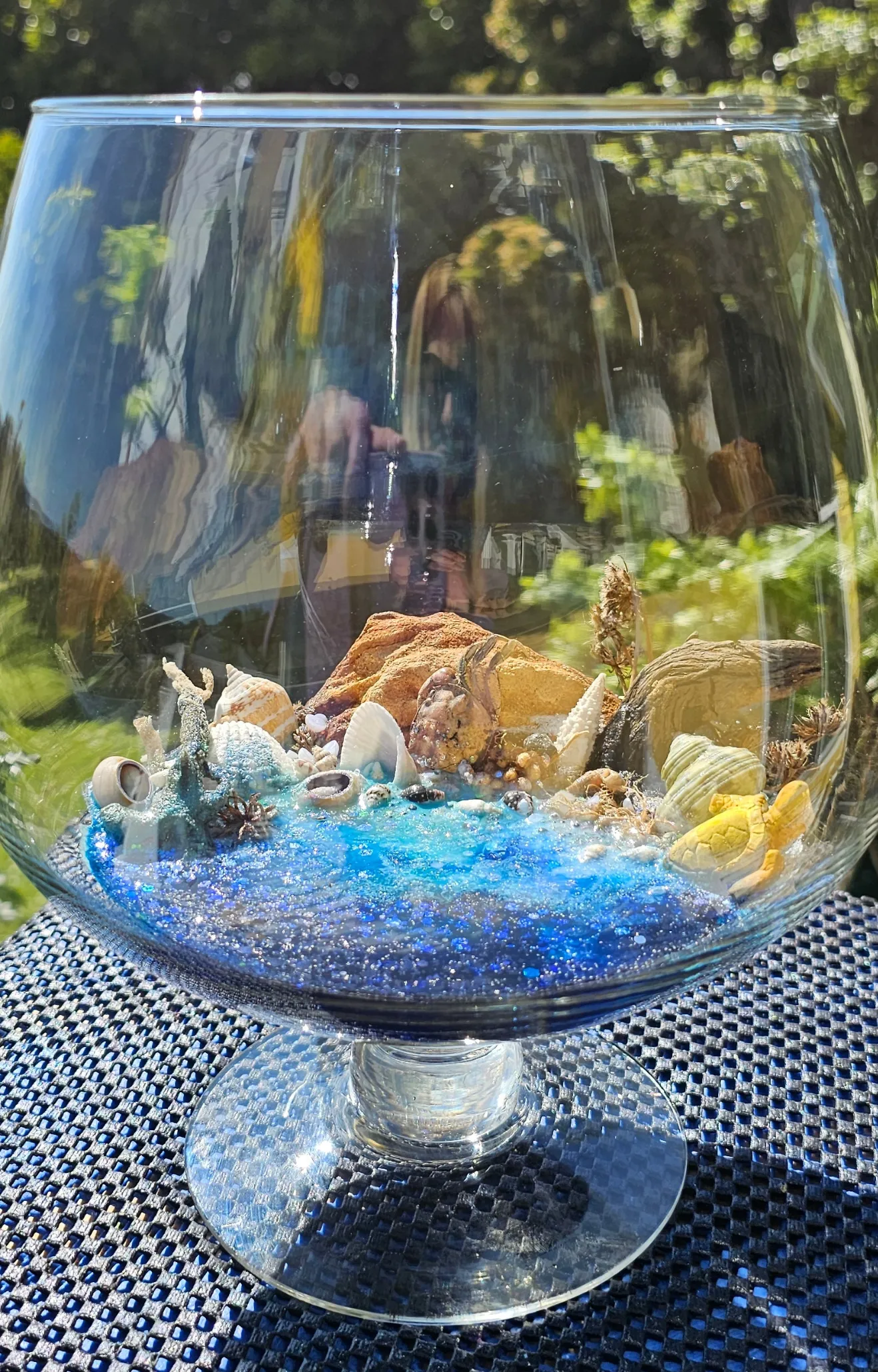 LARGE FEATURE BEACHY SCENE CANDLE HOLDER