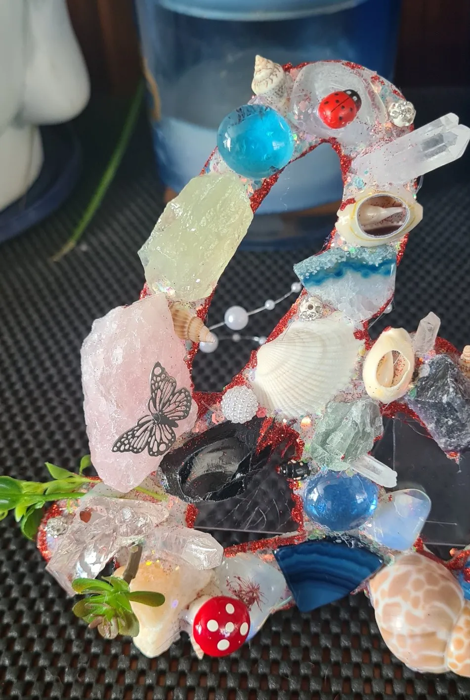 LOVE CRYSTAL HANGER/STAND