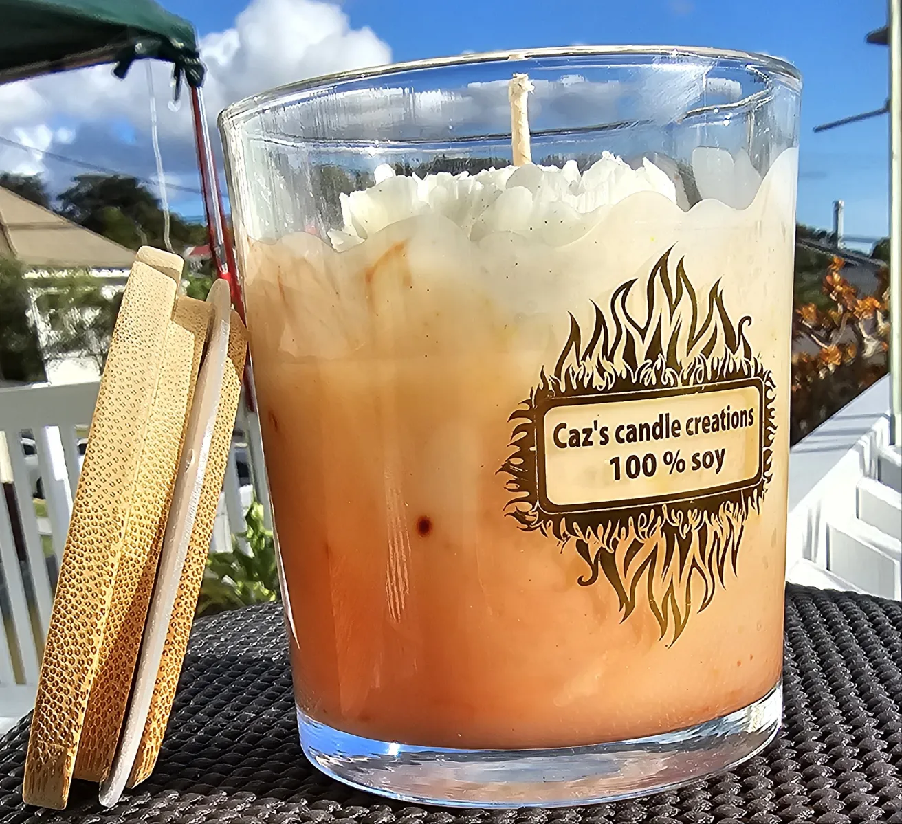 VANILLA CANDLE WITH GORGEOUS PEONE