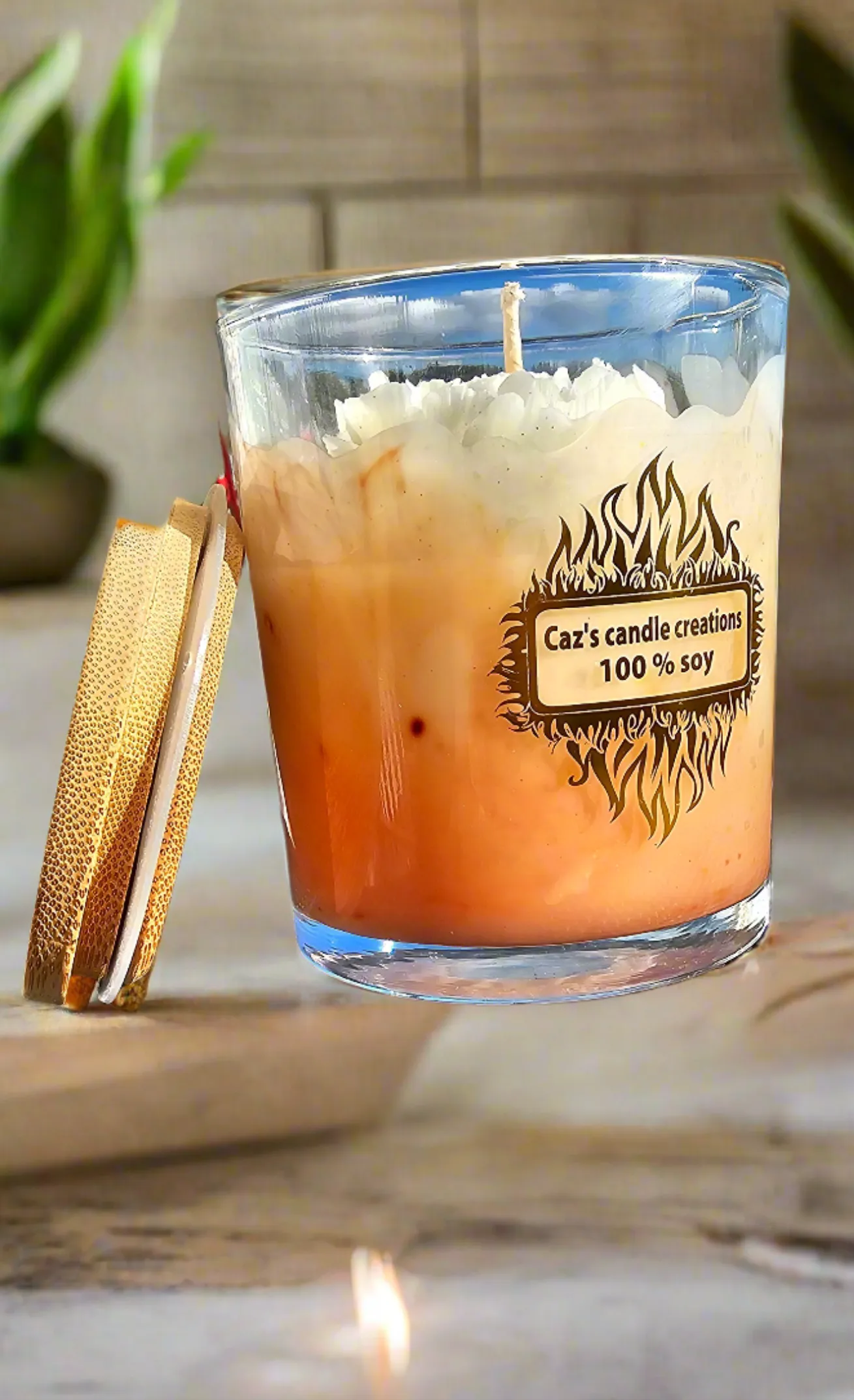 VANILLA CANDLE WITH GORGEOUS PEONE